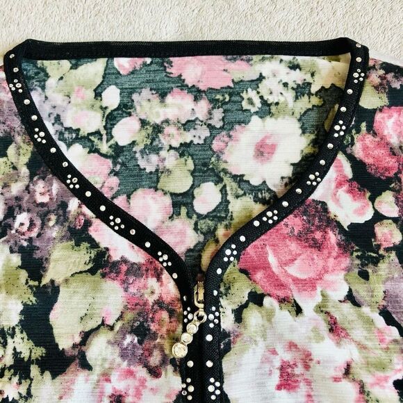 Women’s Floral and Rhinestone Zipper Cardigan - Picture 2 of 9